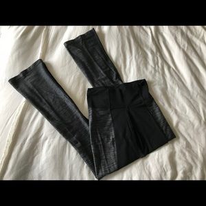 Lululemon Two-Tone Legging